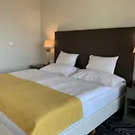 Carlsbad Inn Hotel & Apartments