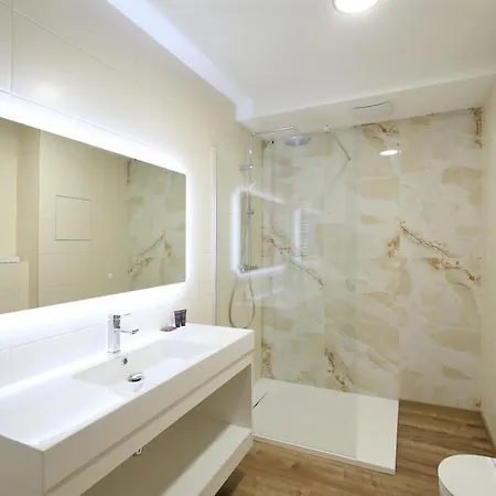 Hotel Carlsbad & 4*