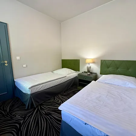Carlsbad Inn Hotel & Apartments Dalovice