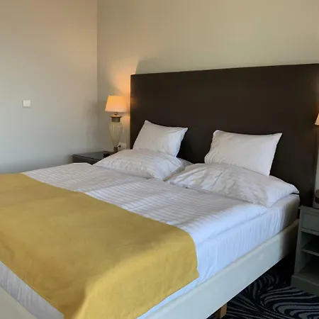 Carlsbad Inn Hotel & Apartments