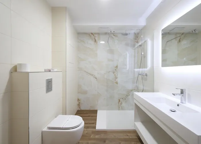 Carlsbad & Hotel 4*